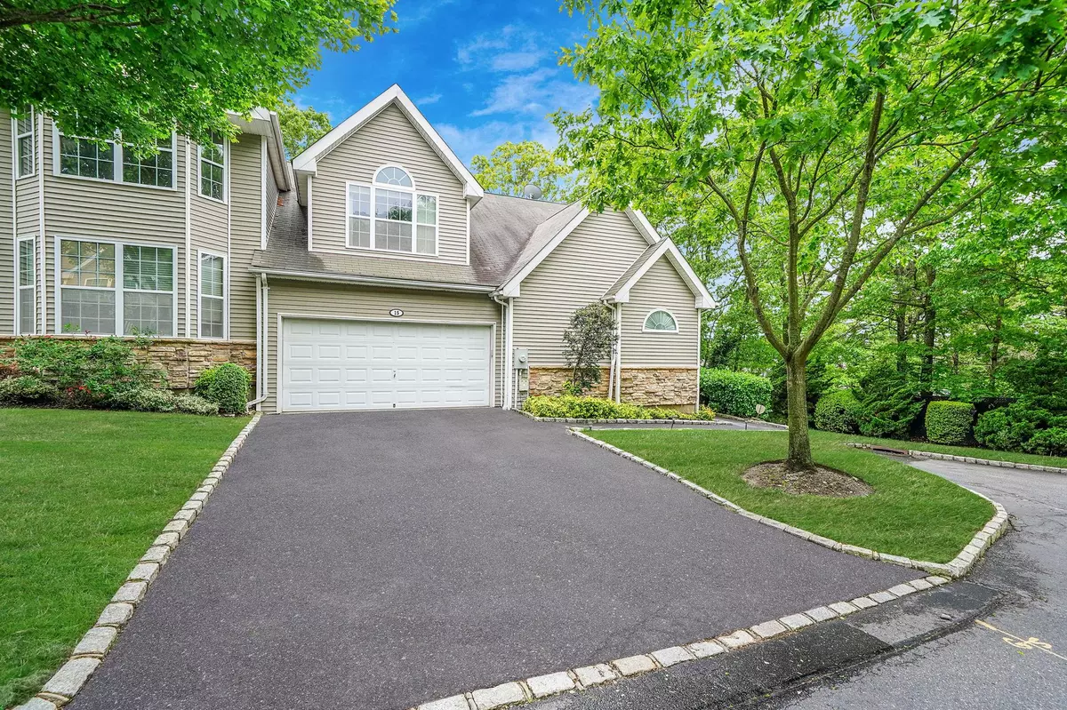Hauppauge, NY 11749,15 Arielle CT