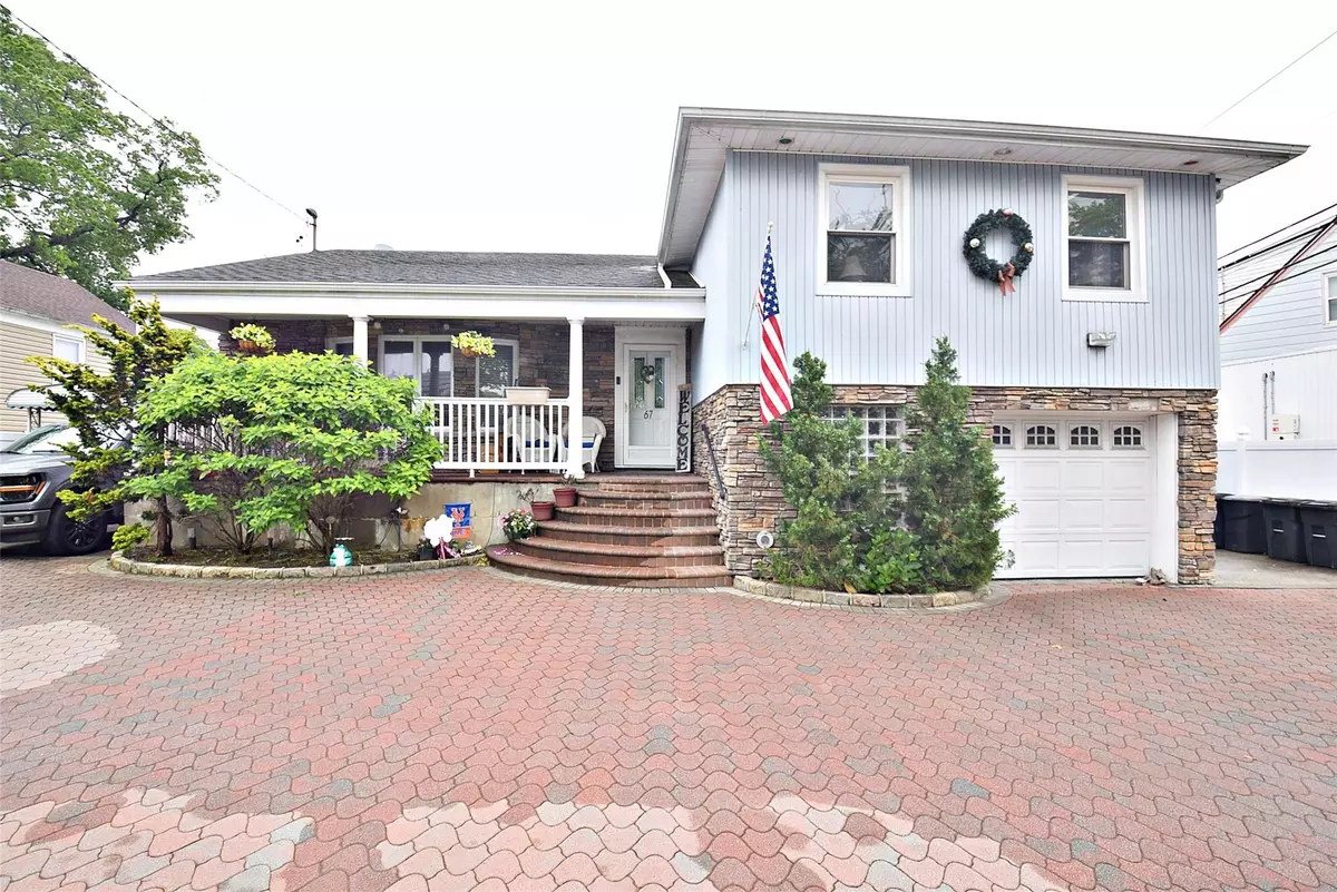 Valley Stream, NY 11581,67 Hungry Harbor RD