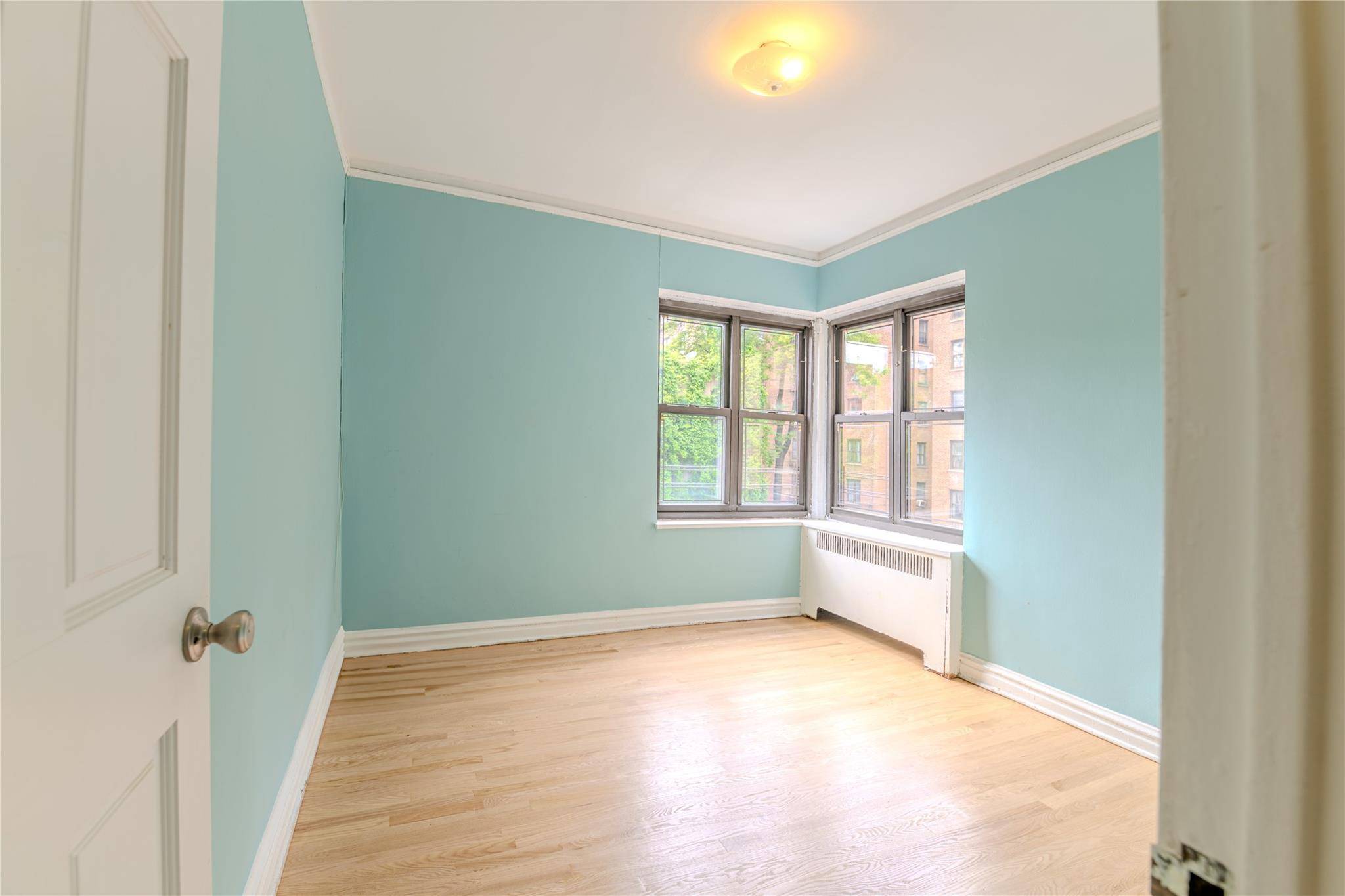 Bronx, NY 10458,190 East Mosholu Parkway South #3H
