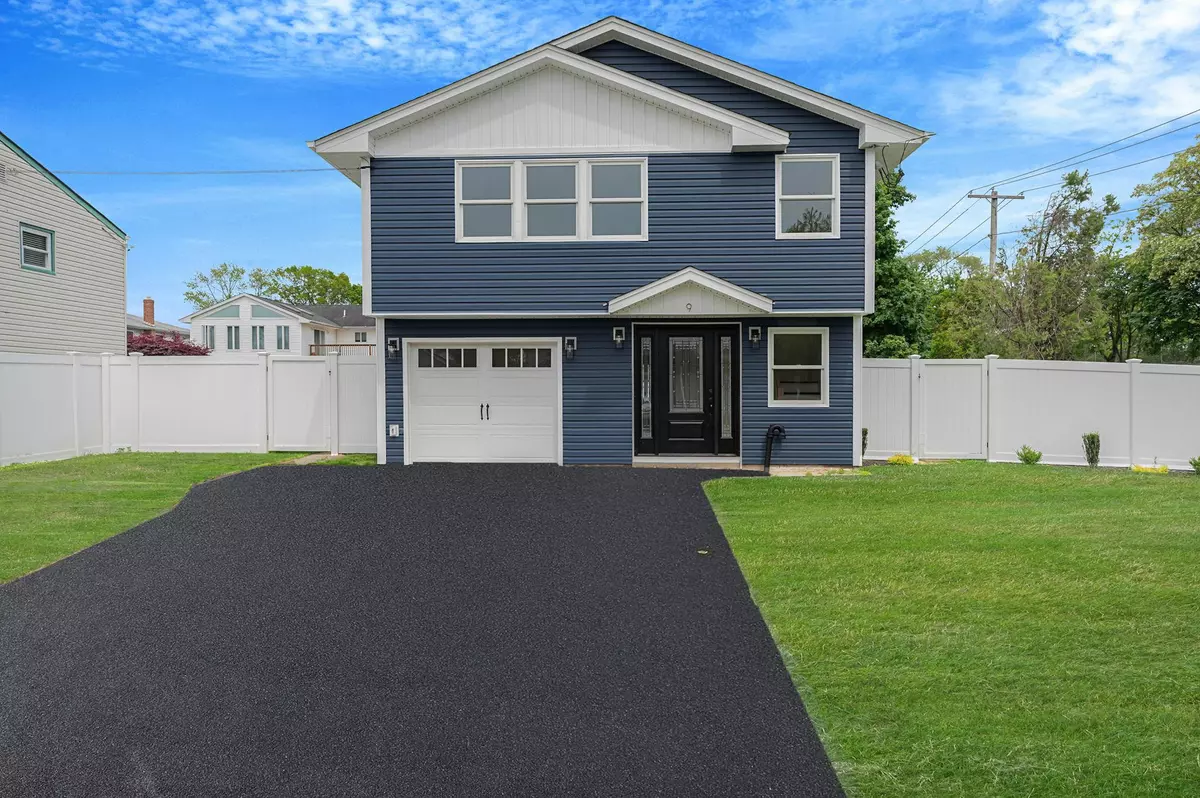 West Babylon, NY 11704,9 Lafayette RD