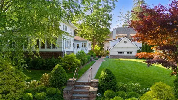 Larchmont, NY 10538,18 Woodbine AVE