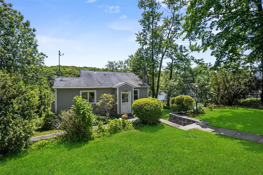 65 Lakeside RD, Mahopac, NY 10541
