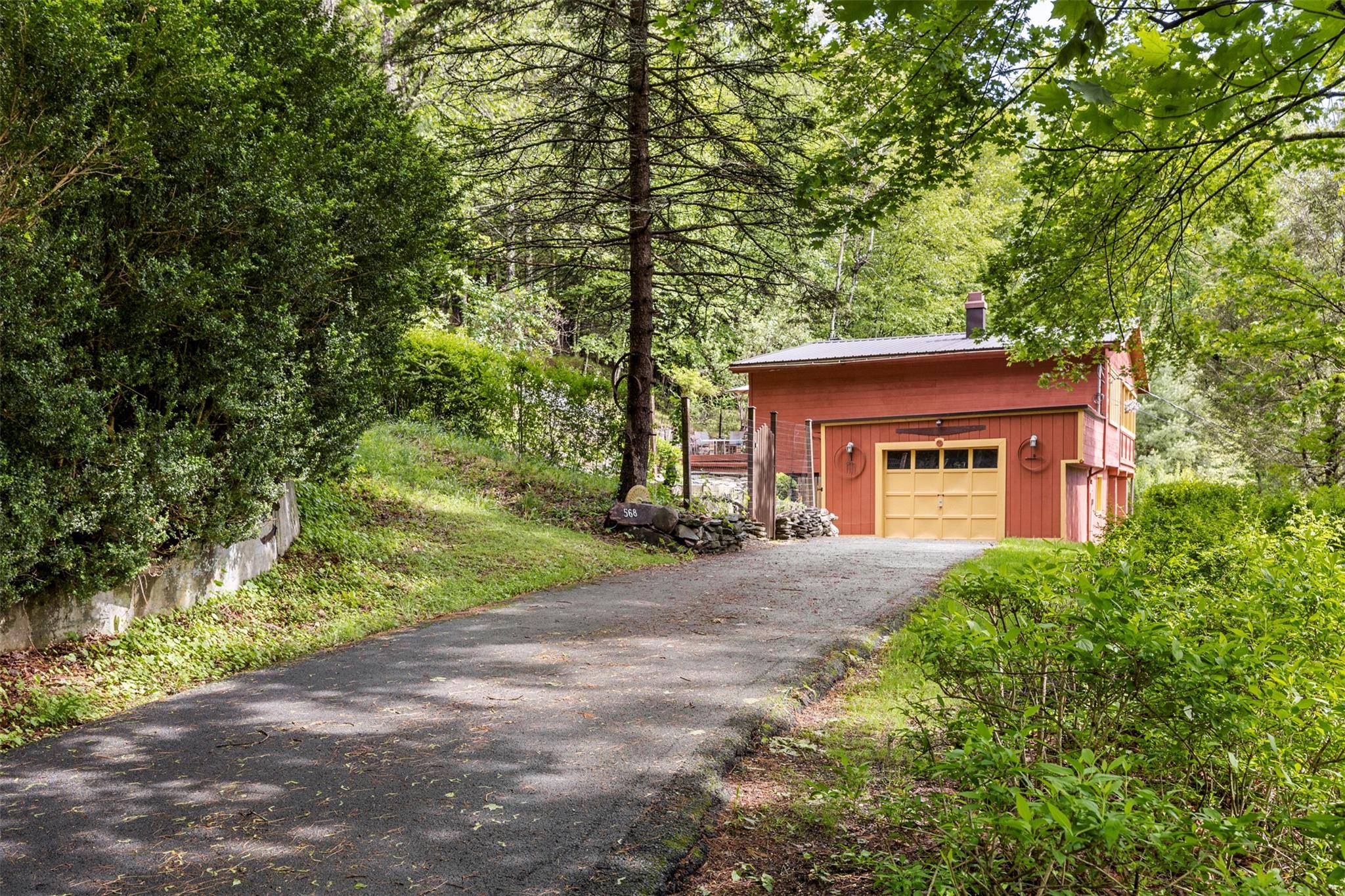 Glen Spey, NY 12737,568 High RD