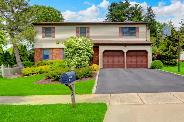 Syosset, NY 11791,77 Barry LN