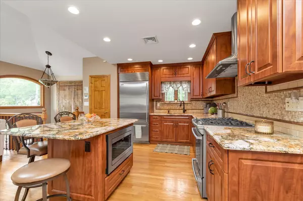 Oceanside, NY 11572,314 Oakview AVE
