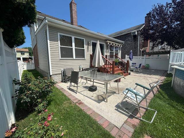Mineola, NY 11501,371 White Road
