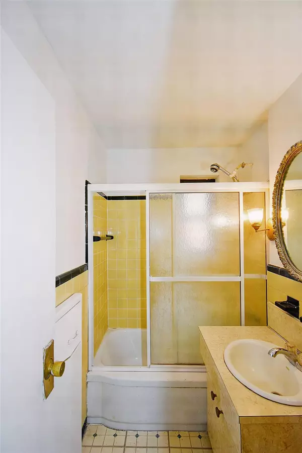 Mount Vernon, NY 10552,30 Fleetwood AVE #3D