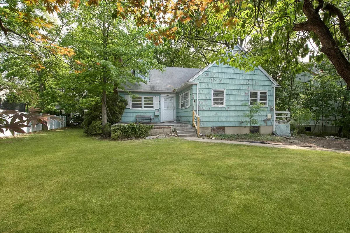 Harrison, NY 10528,7 Orchard PL