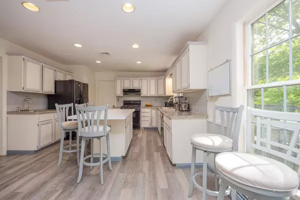 Stony Point, NY 10986,20 Hawk Nest RD