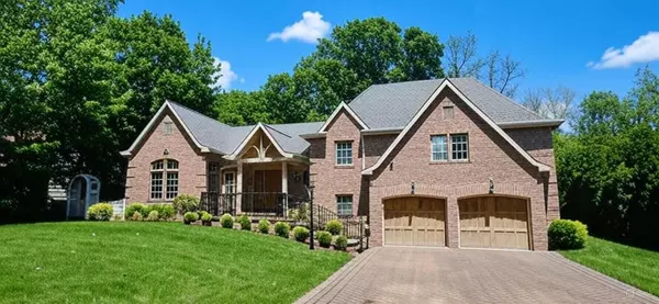 Great Neck, NY 11020,23 TANNERS RD