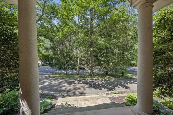 Centerport, NY 11721,76 Stony Hollow RD