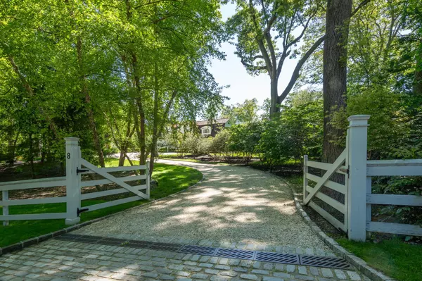 Lloyd Harbor, NY 11743,8 East Huxley DR