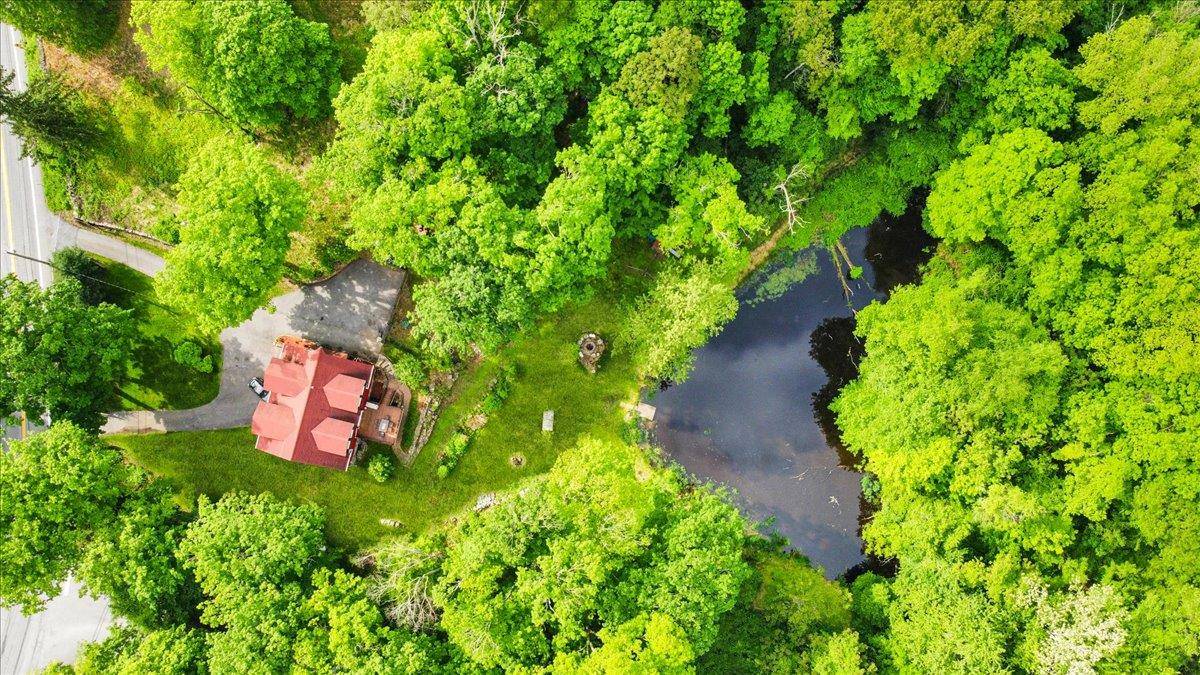Katonah, NY 10536,161 Goldens Bridge RD