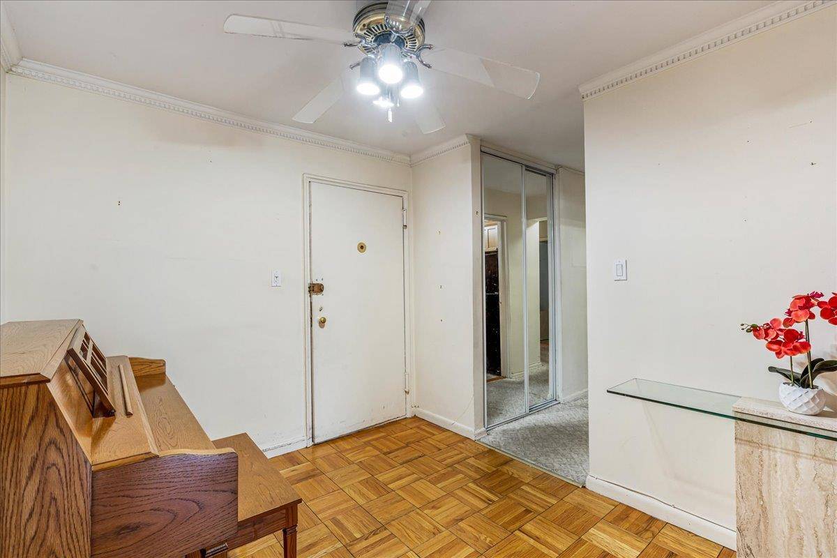 Bayside, NY 11360,211-40 18TH AVE #1J