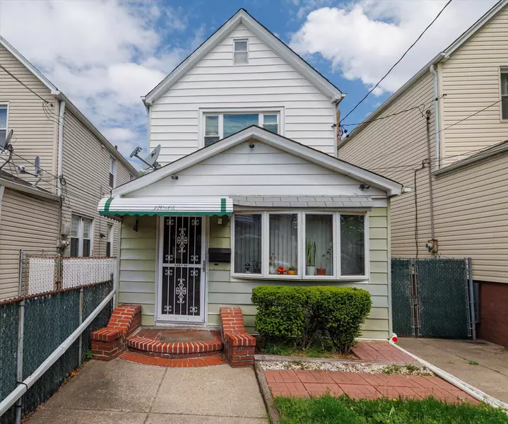 120-05 115th AVE, South Ozone Park, NY 11420