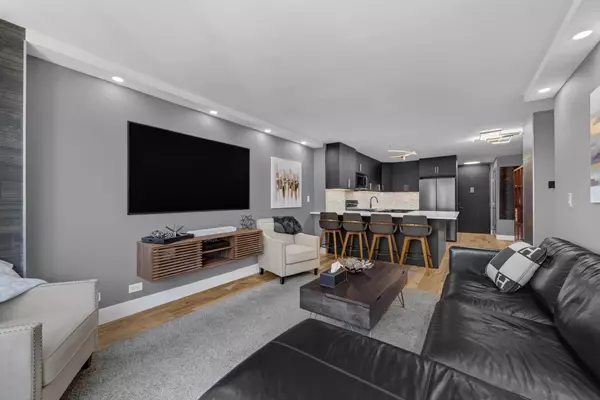 New York (manhattan), NY 10128,345 E 93rd ST #25AK