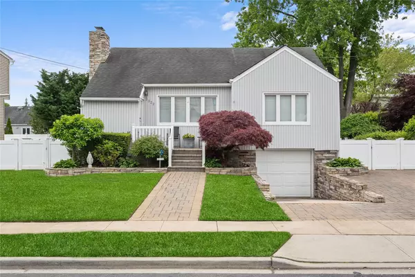 3322 Bayfield BLVD, Oceanside, NY 11572