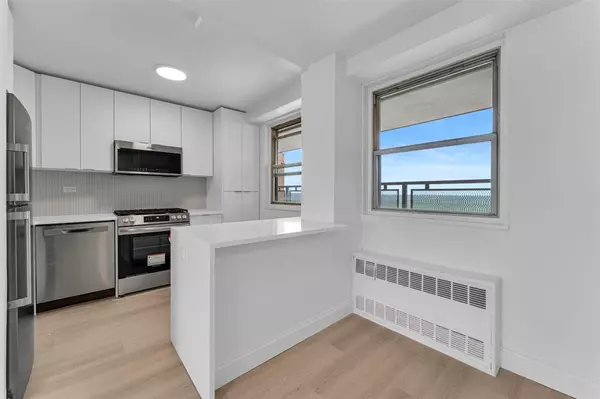 Bronx, NY 10471,5700 Arlington AVE #20K
