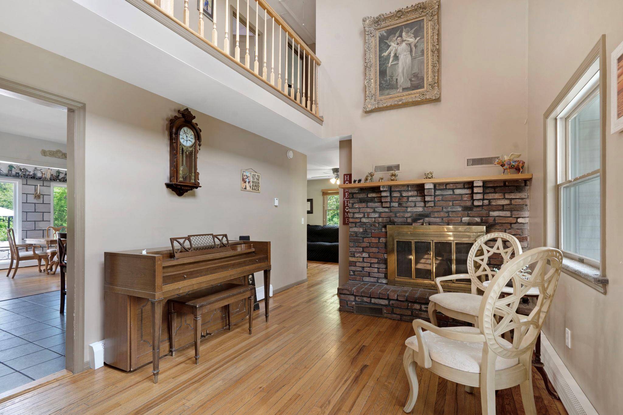 Westhampton Beach, NY 11978,106 S Country RD