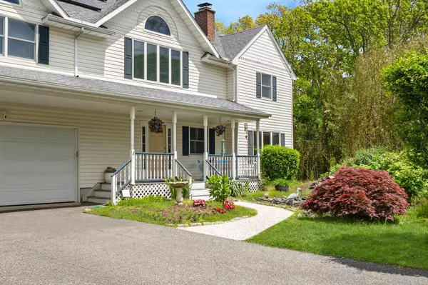 Westhampton Beach, NY 11978,106 S Country RD