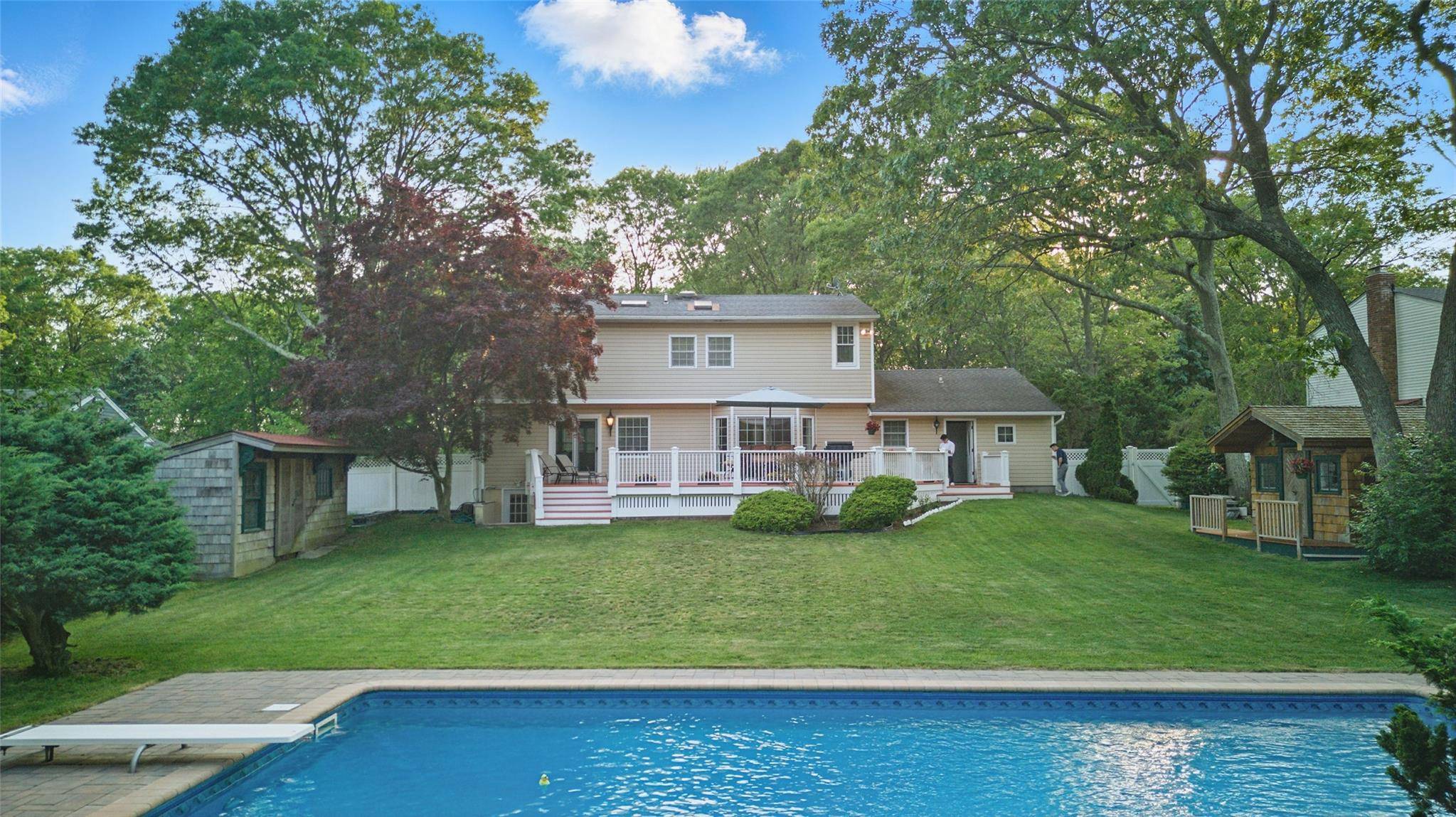 Coram, NY 11727,39 Sandpiper LN