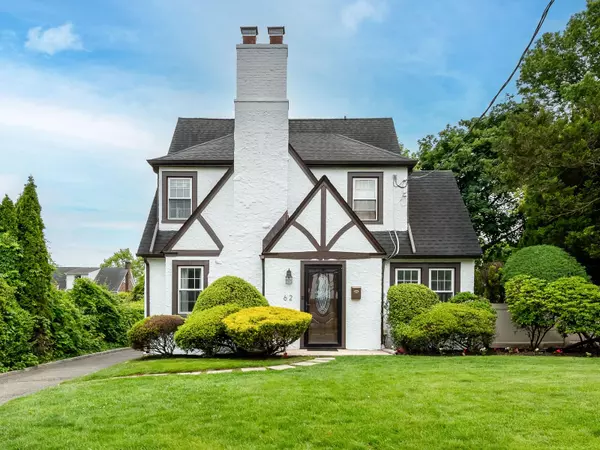 Manhasset, NY 11030,62 Webster AVE