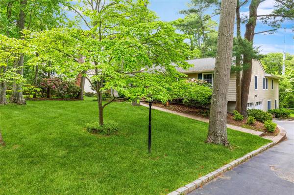 Shoreham, NY 11786,32 Lower Cross