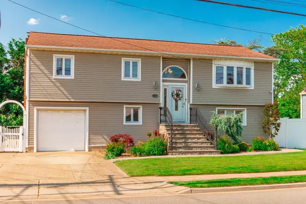 Oceanside, NY 11572,147 Mott ST