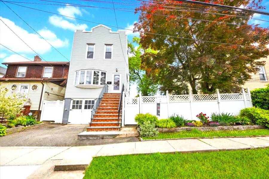 30 Lee AVE, Yonkers, NY 10705