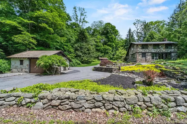 1670 Baptist Church RD, Yorktown Heights, NY 10598