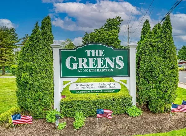 744 Deer Park AVE #5F, North Babylon, NY 11703