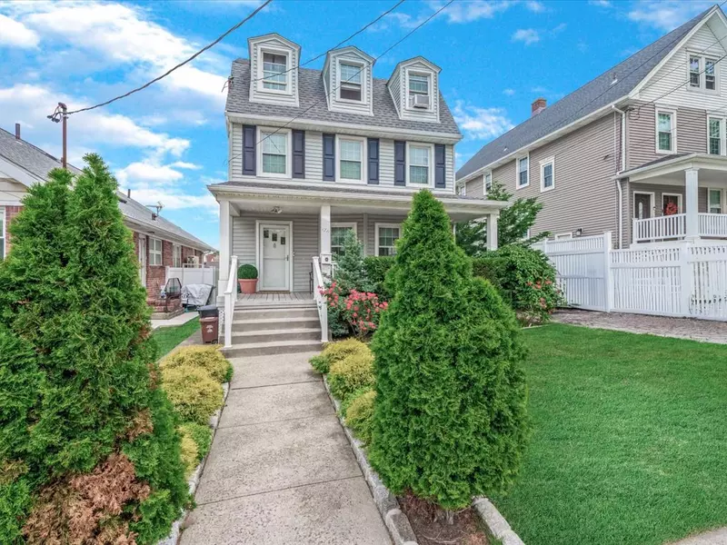 13-11 154th ST, Beechhurst, NY 11357