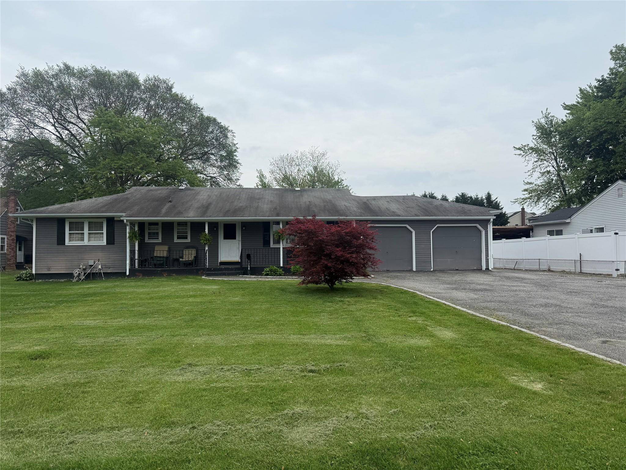 1068 Martinstein AVE, Bay Shore, NY 11706