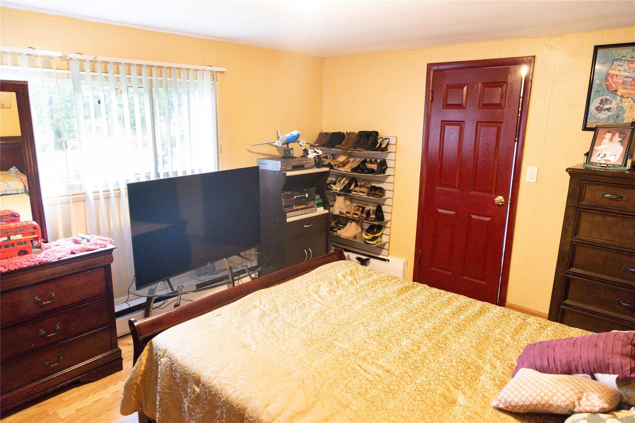 Bay Shore, NY 11706,1620 Brentwood RD