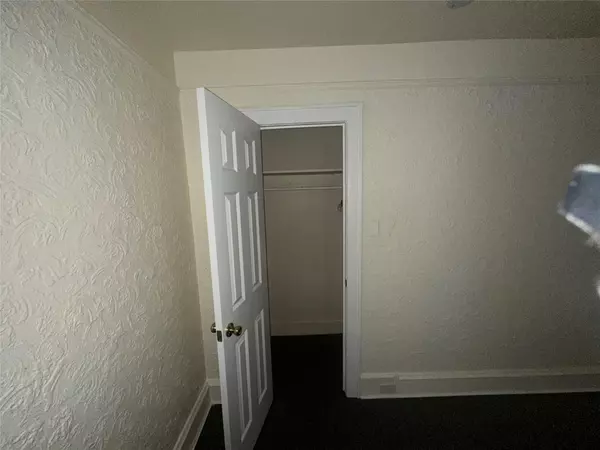 Hempstead, NY 11550,14 VanCott AVE #3