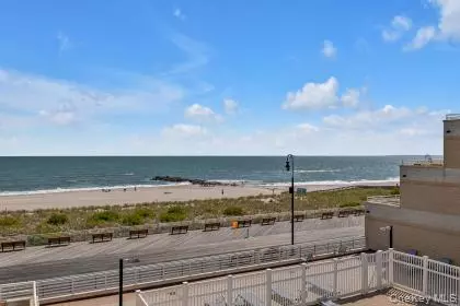 Long Beach, NY 11561,440 W Broadway #3A