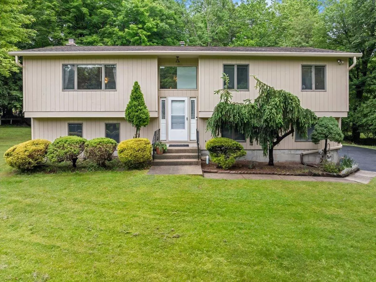Monsey, NY 10952,60 Smith Hill RD