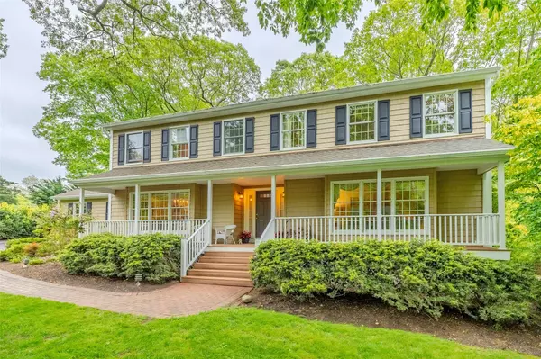 Stony Brook, NY 11790,12 Nadworny LN
