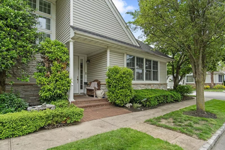 161 Harbor View DR, Port Washington, NY 11050