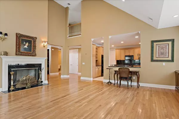 Port Washington, NY 11050,161 Harbor View DR