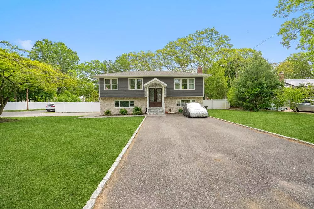 Bohemia, NY 11716,1295 Ocean AVE