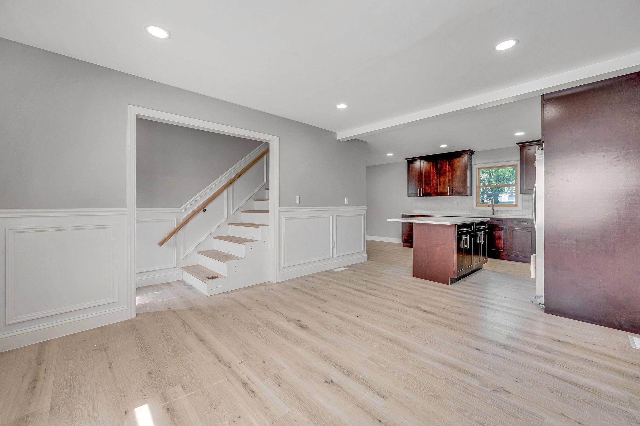 East Meadow, NY 11554,49 Ronni DR