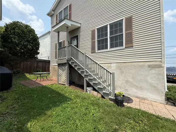 Nyack, NY 10960,33 Main ST #2F