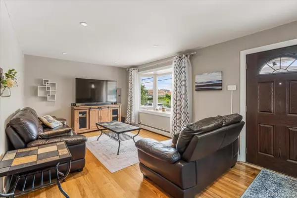 Far Rockaway, NY 11691,319 Beach 47th ST