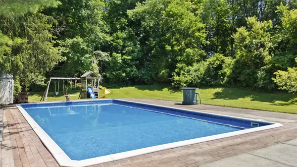 Yorktown Heights, NY 10598,30 Granite Springs RD