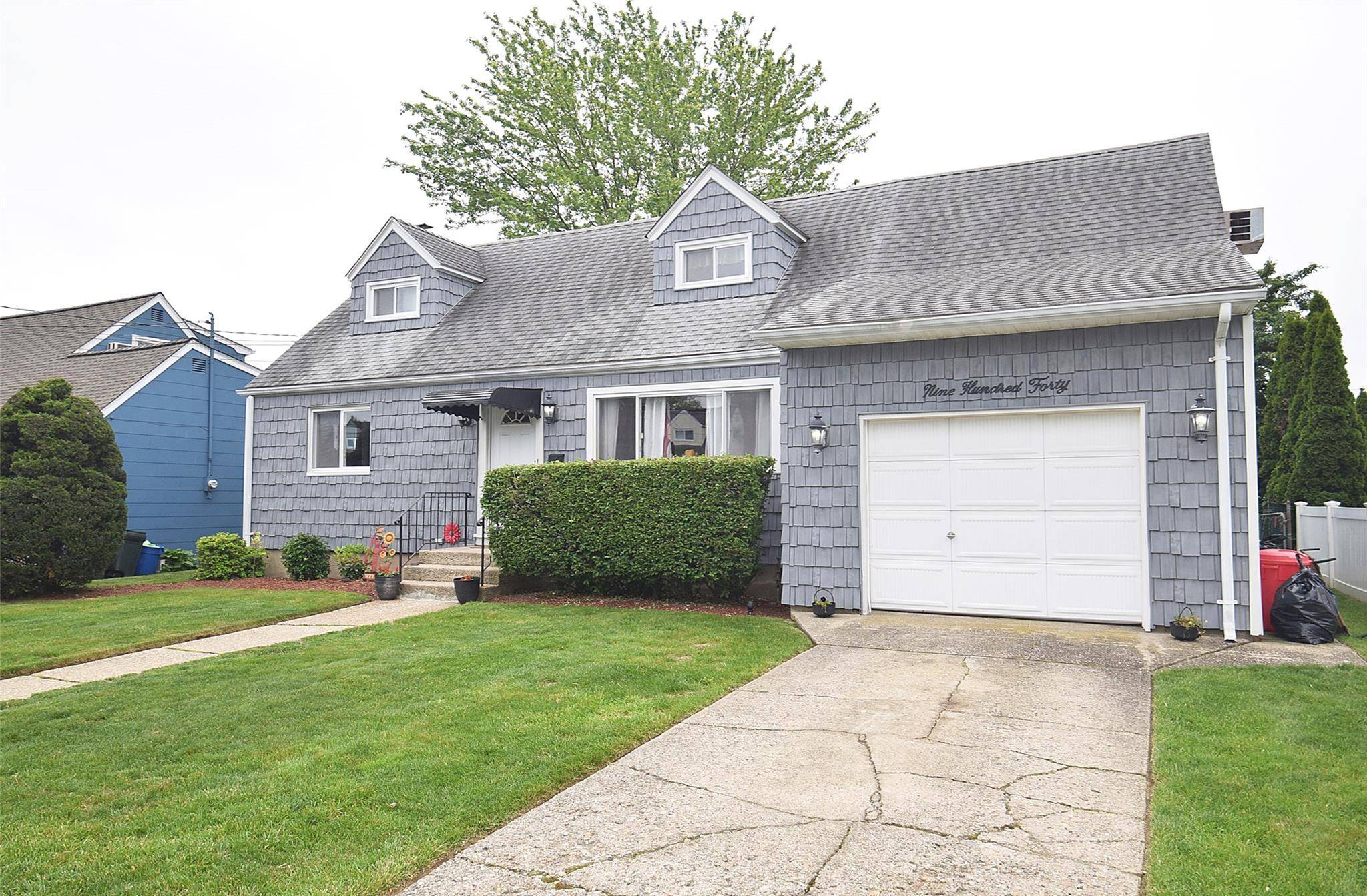 Lindenhurst, NY 11757,940 N Erie AVE