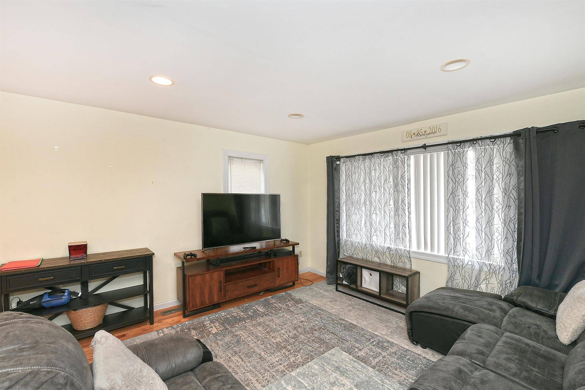 Port Washington, NY 11050,16 Inwood RD #A