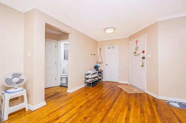 Flushing, NY 11355,140-35 Beech AVE #7B