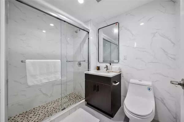 Rego Park, NY 11374,97-30 64th AVE #3D