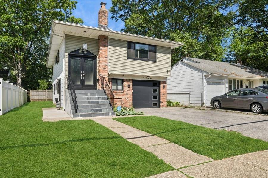 976 Erie RD, West Hempstead, NY 11552